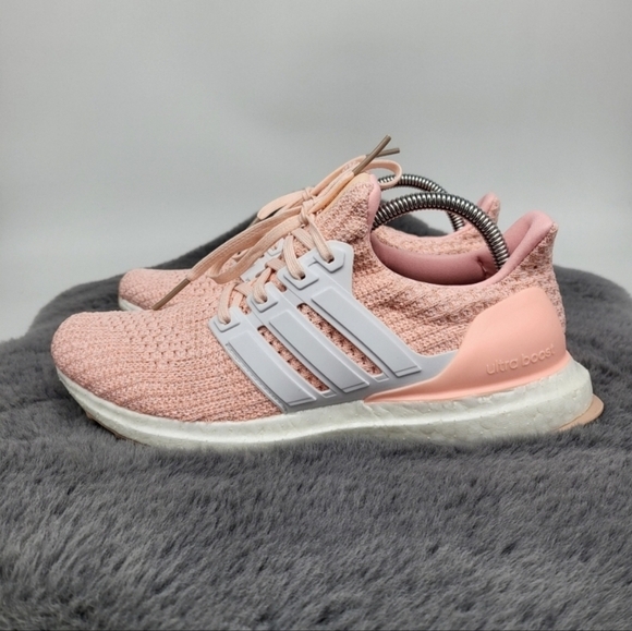 New Adidas UltraBoost 4.0 'Clear Orange' Running Shoes Women's Size 7 - Picture 1 of 7